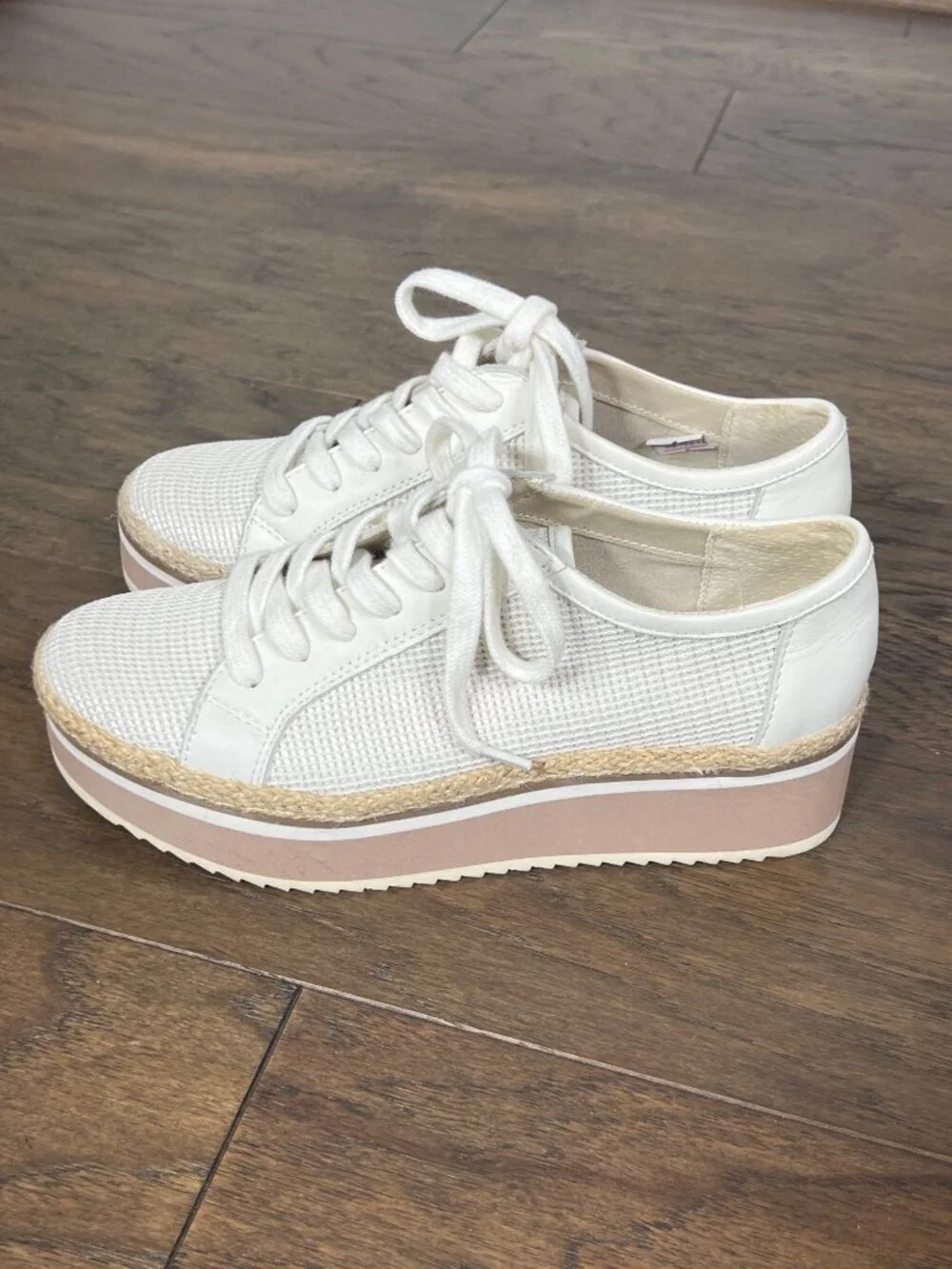 DOLCE VITA Women's Telah Mesh Leather Platform Sneaker Ivory Sz 6 EUC